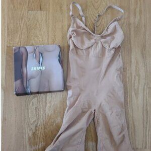 NWOT!!! SKIMS XXS/XS Maternity Bodysuit beige